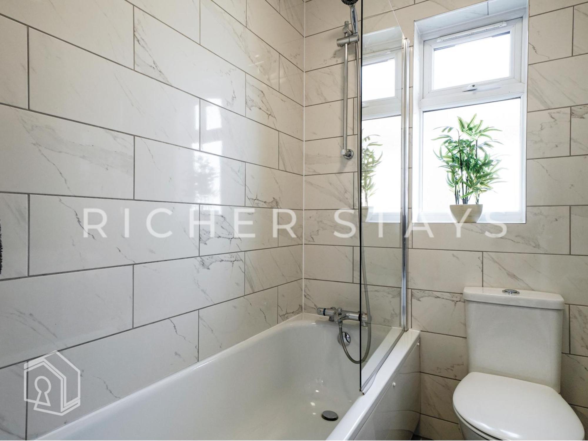 Watford Large 5Br Home - Contractors & Families Ngoại thất bức ảnh