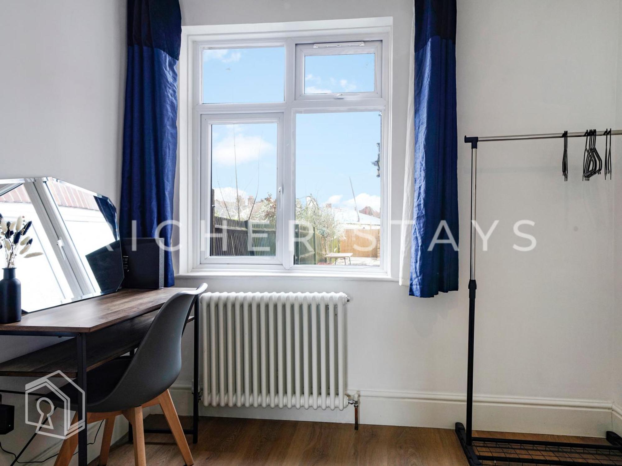 Watford Large 5Br Home - Contractors & Families Ngoại thất bức ảnh
